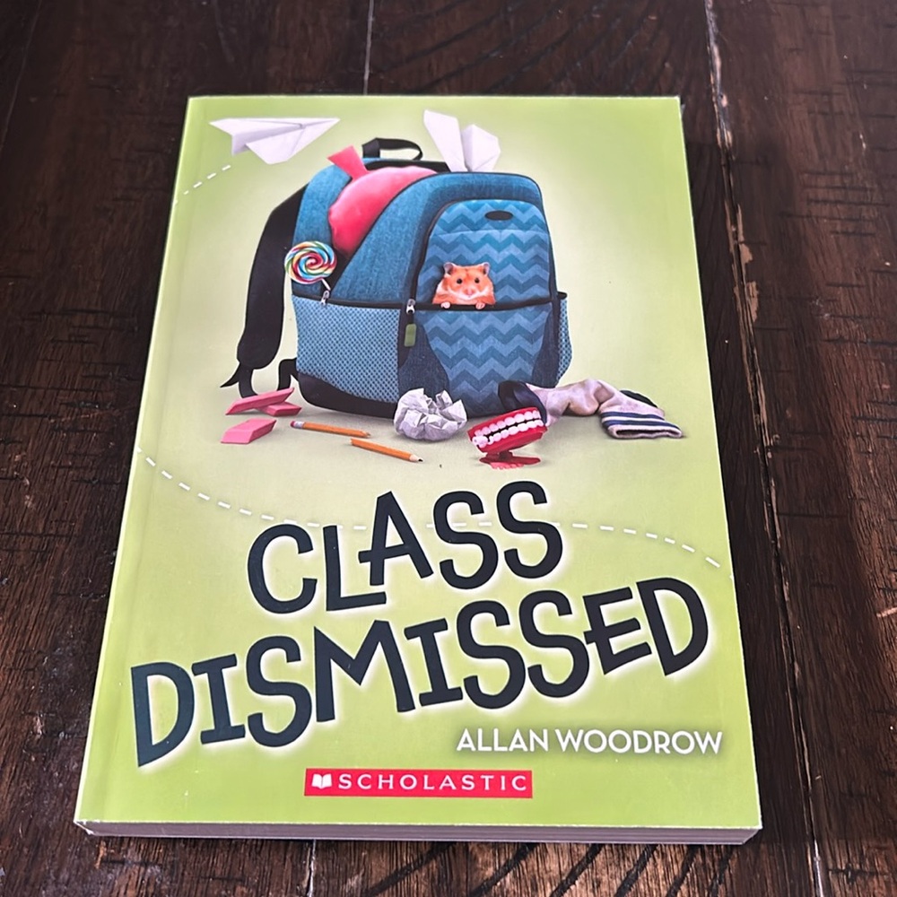 💙3/$15 🆕Class Dismissed by Allan Woodrow Book